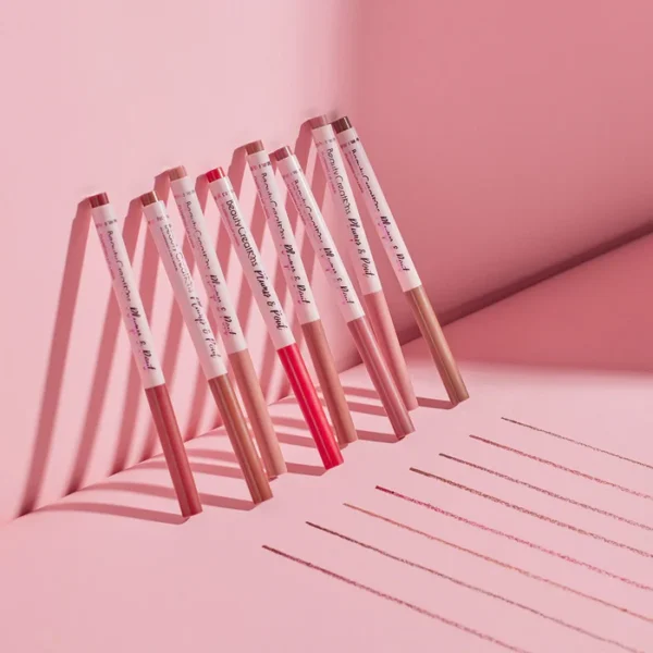 PLUMP & POUT PLUMPING LIP LINER / DELINEADOR DE LABIOS