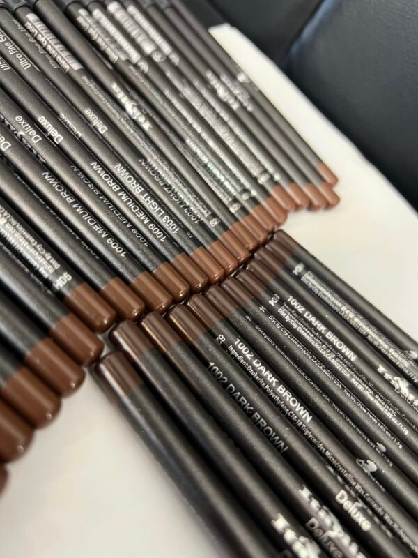 ULTRA FINE EYE LINER 3 ULTRA FINE EYELINER / DELINEADOR DE OJOS ULTRAFINO